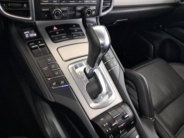 Porsche Cayenne  Turbo 