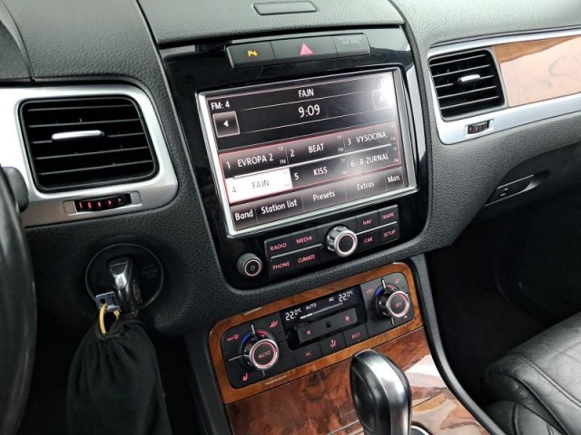 Volkswagen Touareg  3.0 TDI 