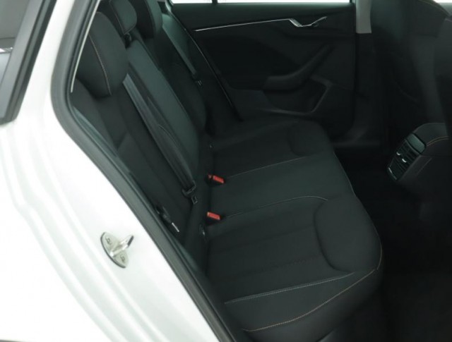 Škoda Kamiq  1.0 TSI Scoutline