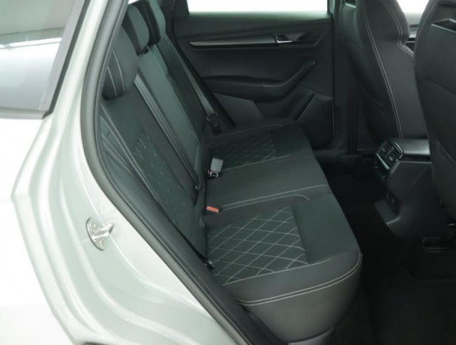 Škoda Karoq  1.5 TSI Sportline
