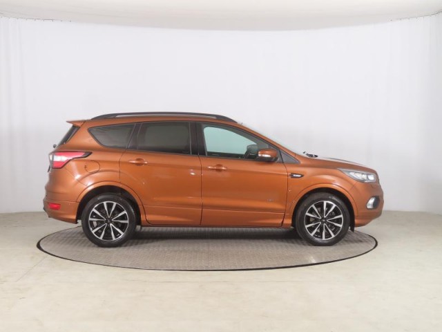 Ford Kuga  1.5 EcoBoost ST-Line