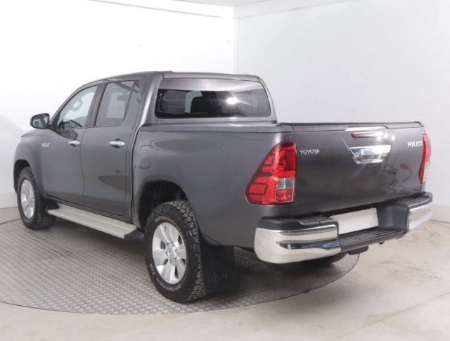 Toyota Hilux  2.4 D-4D Active
