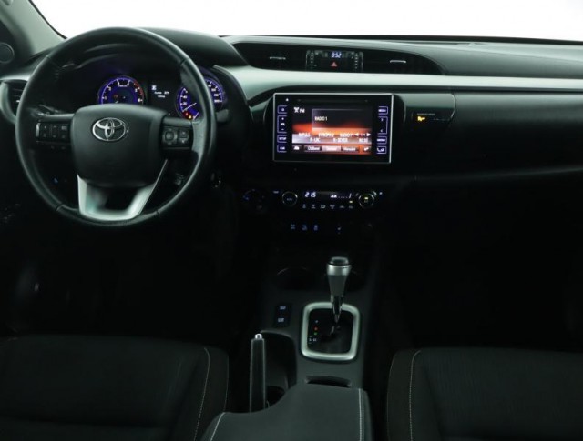 Toyota Hilux  2.4 D-4D Active