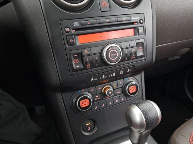 Nissan Qashqai  2.0 