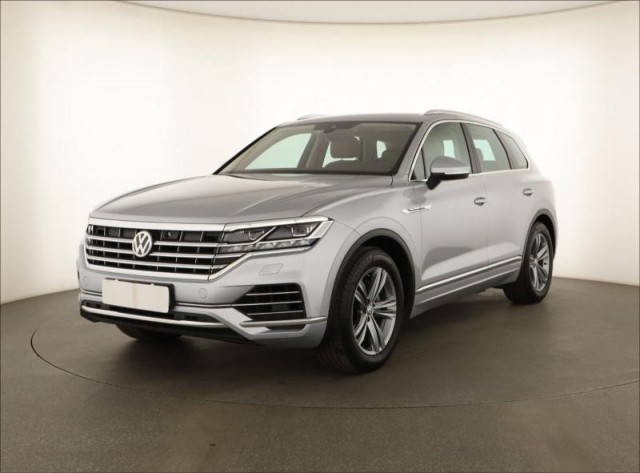 Volkswagen Touareg  3.0 TDI 