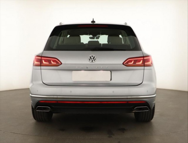 Volkswagen Touareg  3.0 TDI 