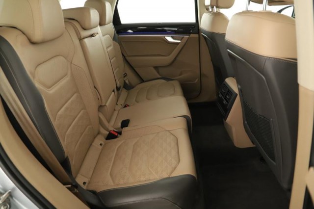 Volkswagen Touareg  3.0 TDI 