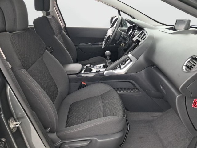 Peugeot 3008  1.6 HDi 