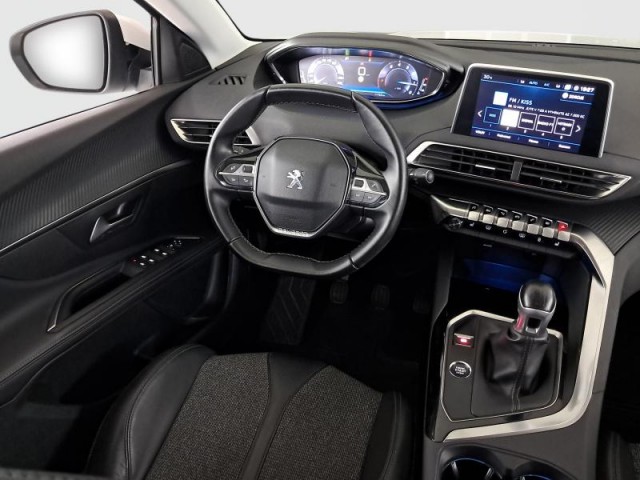Peugeot 5008  PureTech 130 