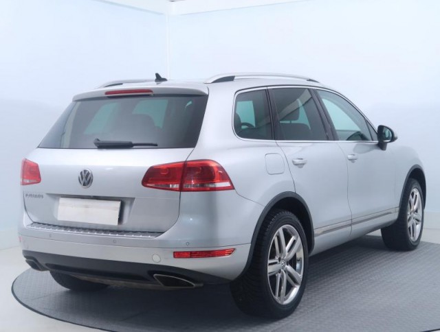 Volkswagen Touareg  3.0 TDI 