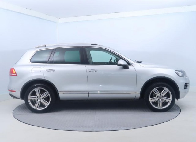 Volkswagen Touareg  3.0 TDI 