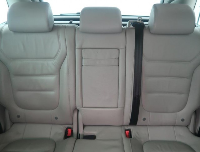 Volkswagen Touareg  3.0 TDI 