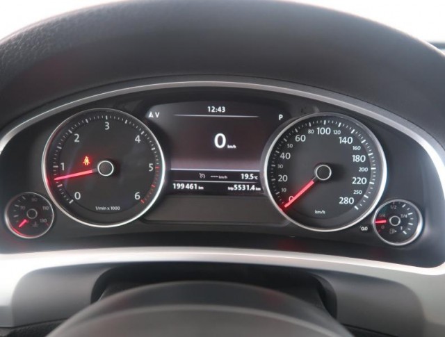 Volkswagen Touareg  3.0 TDI 