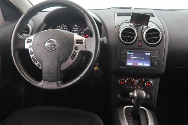 Nissan Qashqai  1.6 