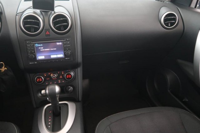 Nissan Qashqai  1.6 