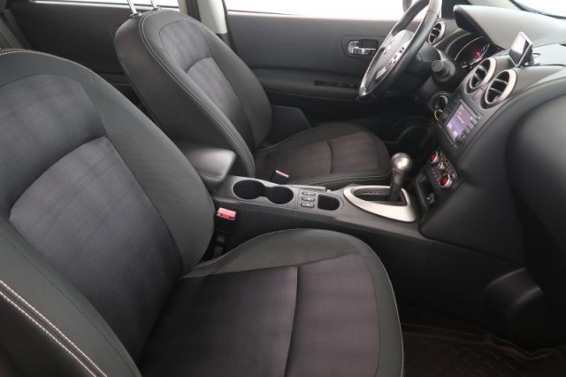 Nissan Qashqai  1.6 