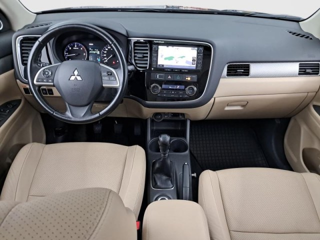 Mitsubishi Outlander  2.2 DI-D 