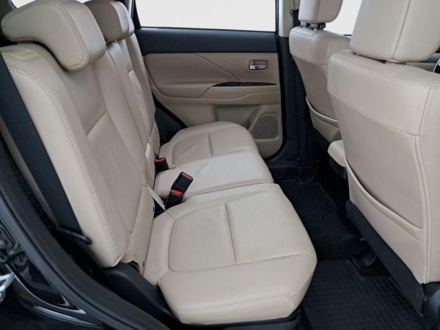 Mitsubishi Outlander  2.2 DI-D 