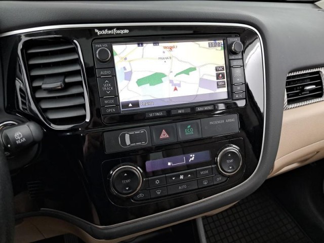 Mitsubishi Outlander  2.2 DI-D 