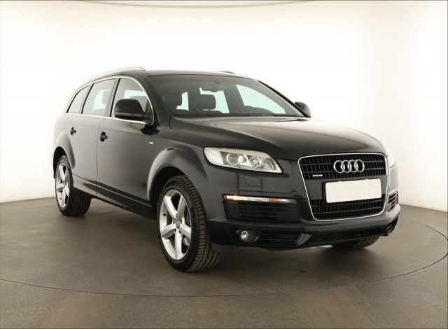 Audi Q7  3.0 TDI S-Line