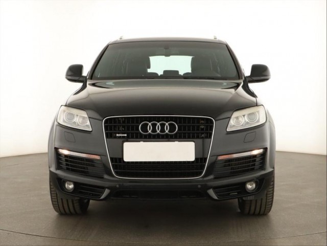 Audi Q7  3.0 TDI S-Line