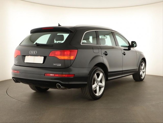 Audi Q7  3.0 TDI S-Line