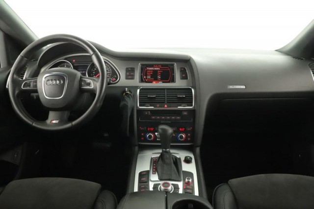 Audi Q7  3.0 TDI S-Line