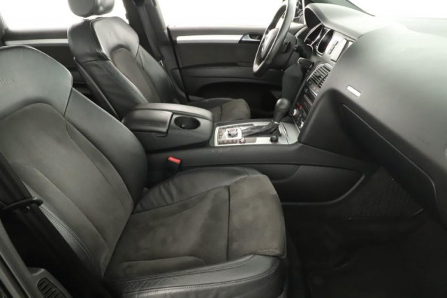 Audi Q7  3.0 TDI S-Line