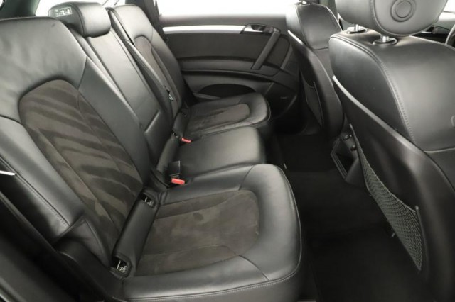 Audi Q7  3.0 TDI S-Line