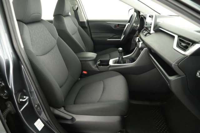 Toyota RAV 4  2.0 Valvematic 