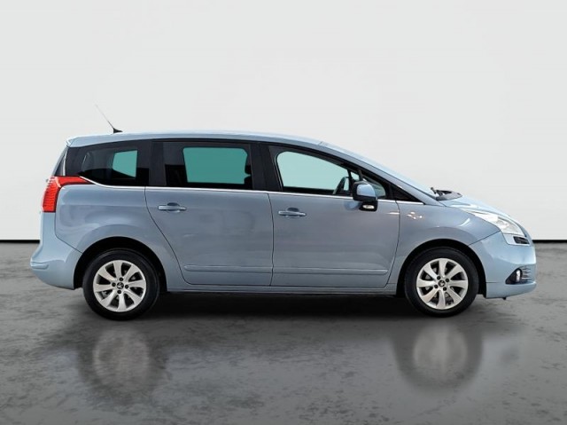 Peugeot 5008  1.6 HDi 