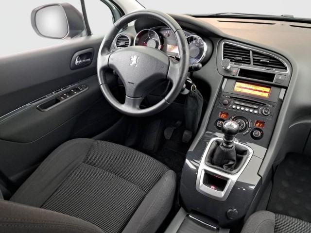Peugeot 5008  1.6 HDi 
