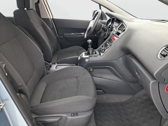 Peugeot 5008  1.6 HDi 