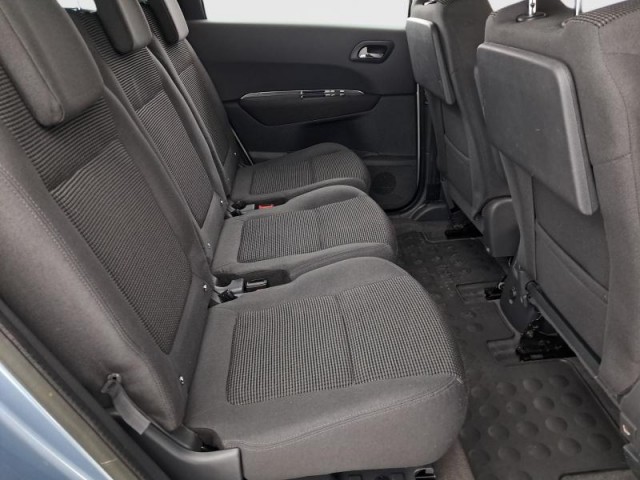 Peugeot 5008  1.6 HDi 