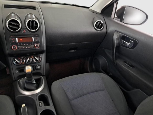 Nissan Qashqai  1.6 