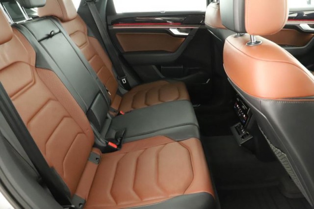 Volkswagen Touareg  3.0 TDI 
