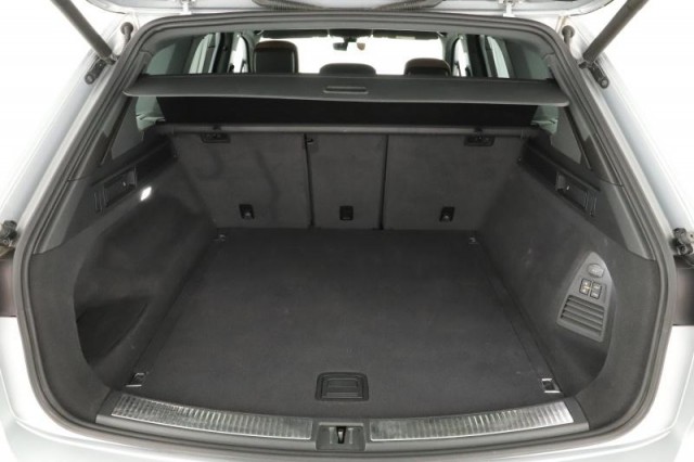 Volkswagen Touareg  3.0 TDI 