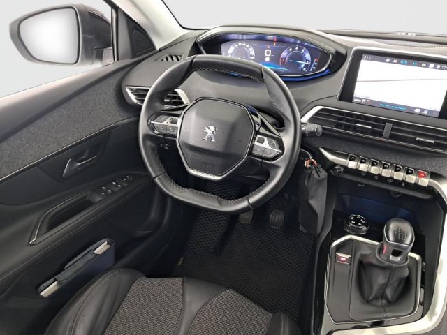 Peugeot 3008  1.2 PureTech 