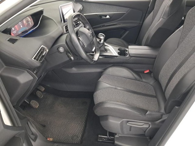 Peugeot 3008  1.2 PureTech 