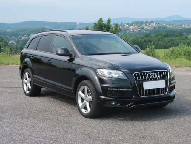 Audi Q7  3.0 TDI S-Line