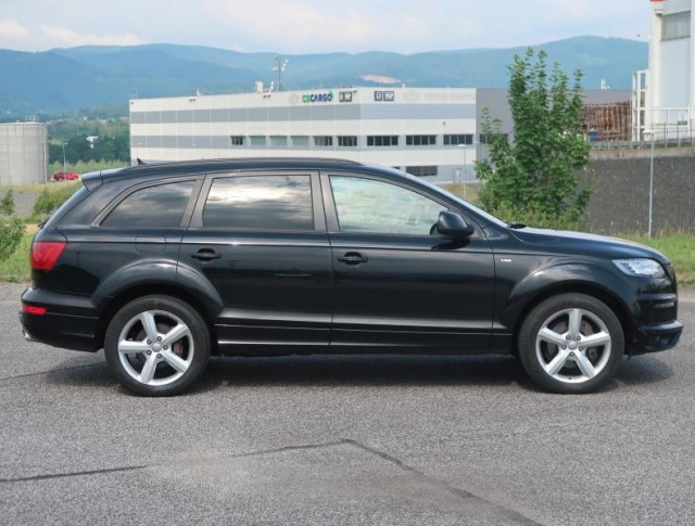 Audi Q7  3.0 TDI S-Line