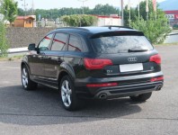 Audi Q7  3.0 TDI S-Line