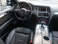 Audi Q7  3.0 TDI S-Line