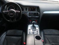 Audi Q7  3.0 TDI S-Line