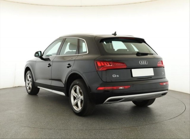 Audi Q5  2.0 TDI 