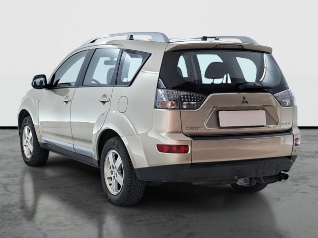 Mitsubishi Outlander  2.2 DI-D 