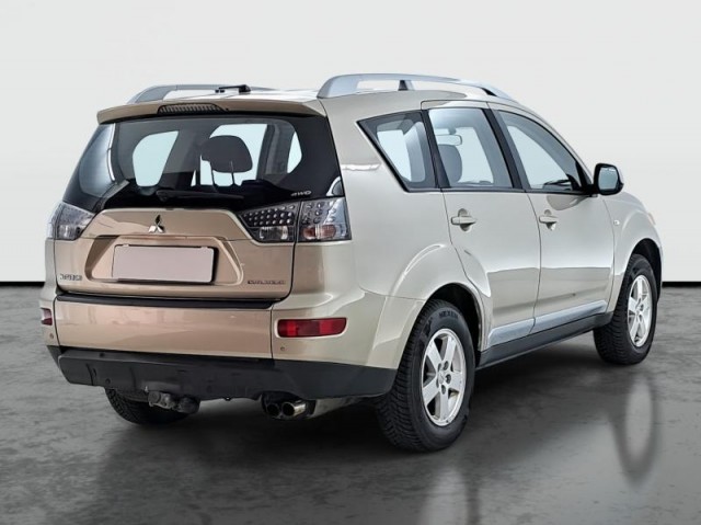Mitsubishi Outlander  2.2 DI-D 