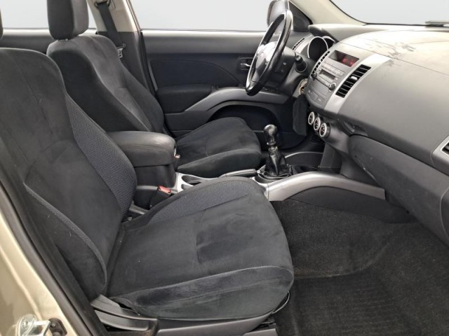 Mitsubishi Outlander  2.2 DI-D 
