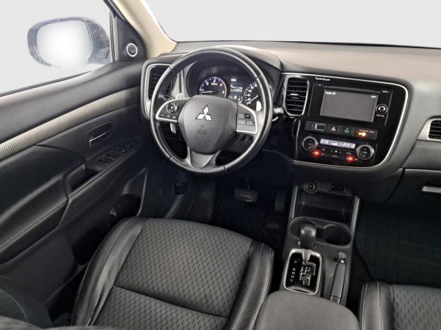 Mitsubishi Outlander  2.2 DI-D 