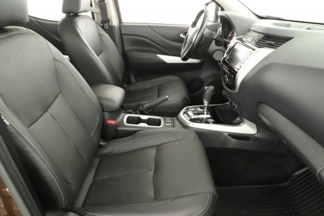 Nissan Navara  2.3 dCi 